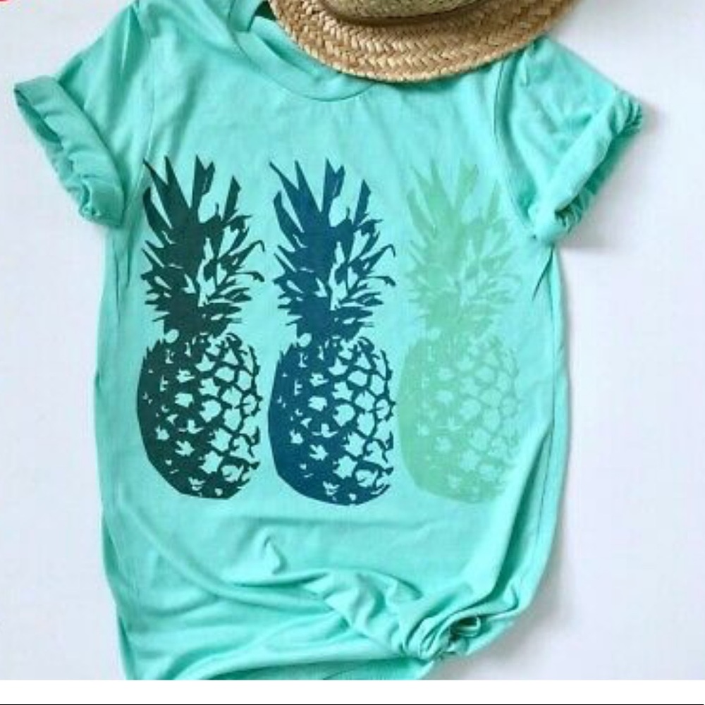Pineapple Graphic T-shirt